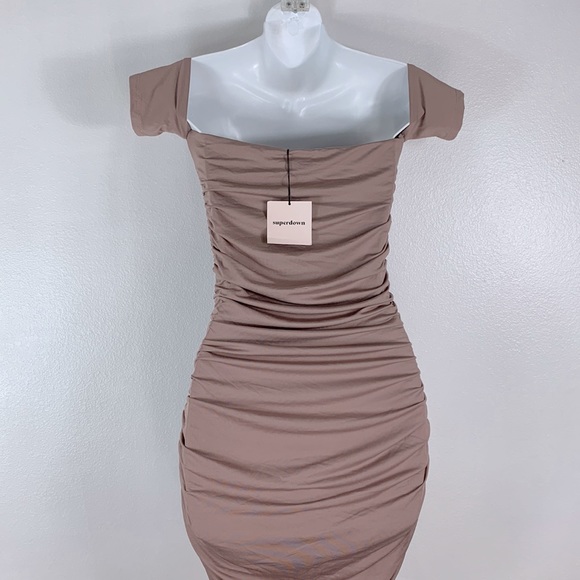Superdown Elora Ruched Off The Shoulder Dress Taupe Women's Size Small - Picture 6 of 7